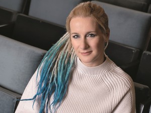 A tudományos pálya nem csak egy született zseninek való, a fizika pedig igenis érdekes — interjú Kiss-Tóth Ágnes asztrofizikussal