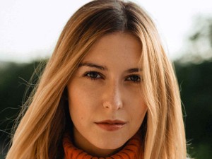 A harmónia és szerelem inspirálta Puskás-Dallos Bogi új dalát