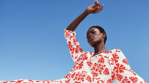 Vissza az időbe: tovább hódít a folklór a nyári trendekben