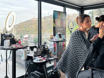 A gálára érkező jelöltek sminkjeit a NYX profi sminkesei készítették