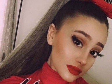 Úristen! Látnod kell Ariana Grande hasonmását: még az énekesnő is sokkot kapott