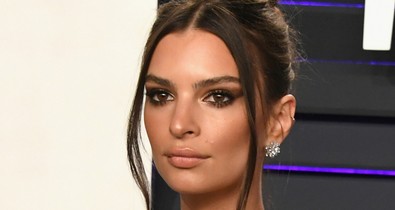 Emily Ratajkowski egy olyat pucérkodott, hogy azonnal elpirultunk