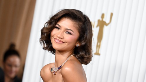 Zendaya a világ legapróbb melltartójában ünnepelte születésnapját