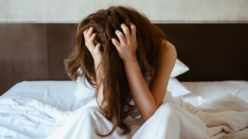 Idegesítő fejfájással ébredsz? Ez a magyarázat