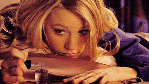 Így vidd fel a csillámos körömlakkot, ha jót akarsz