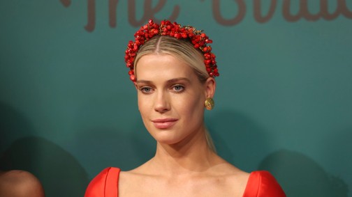 Diana hercegné unokahúga egyszerűen álomszép, Lady Amelia Spencer fürdőruhában élvezi a napsütést