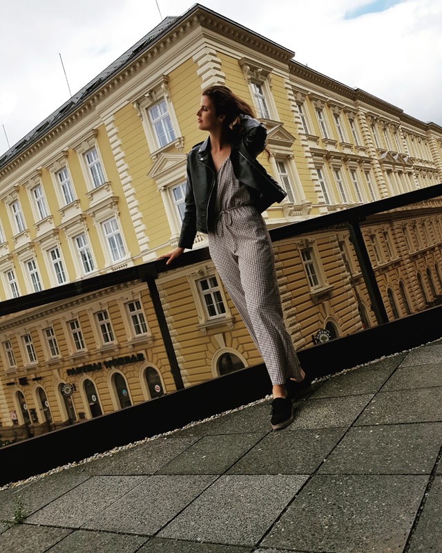 Egy nagyon csinos szettet választott Juhász Petra a ma esti csajos kiruccanáshoz