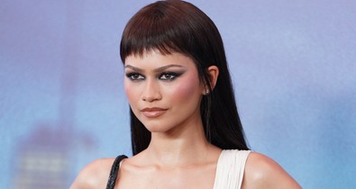 Zendaya istennőként pózolt Tom Holland mellett, különleges darabba bújt a színésznő