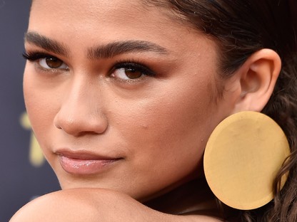 Zendaya harangruhája a legfurcsább dolog, amit ma látni fogsz