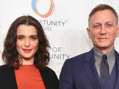 48 évesen szülte második gyermekét a színésznő, James Bond apa lett