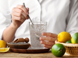 A mag, amit sosem tennél a vízbe, pedig elképesztően egészséges italt kapsz: minden reggel fogyasztanod kellene