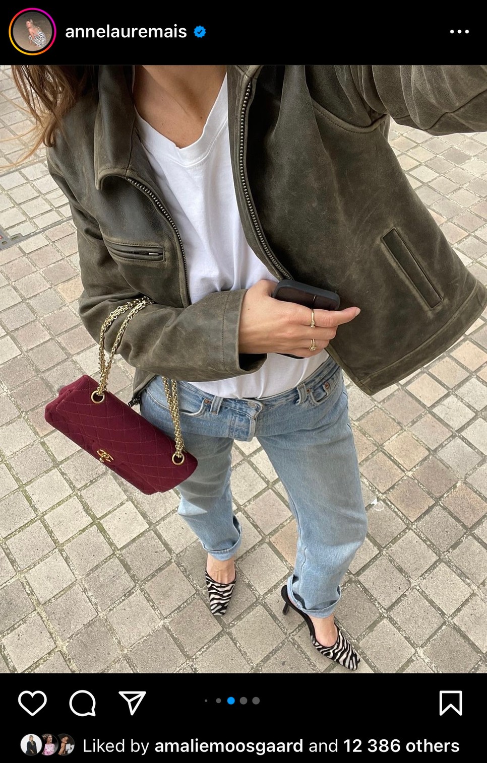 Az influenszerek kedvenc darabja, a koptatott bőrdzseki, most farmerrel sikkes.