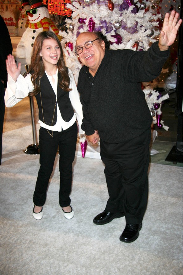 Már karrierje elején is olyanokkal bulizott, mint Danny DeVito.