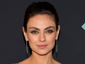 Mila Kunis ruhája tökéletes, titkon te is akarsz egy ilyet
