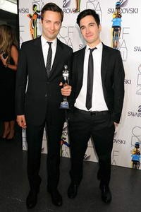 A Proenza Schouler tervezőpárosa a díjjal!