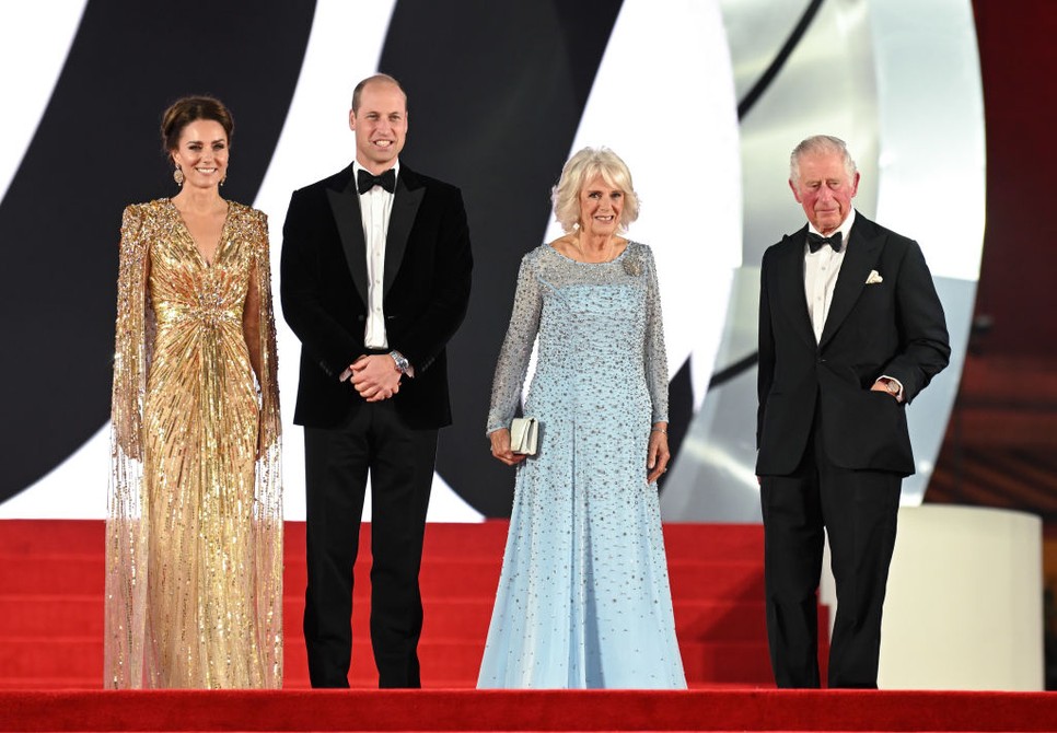 Katalin hercegné Bond-lánynak öltözött: élete legszebb ruháját viselte