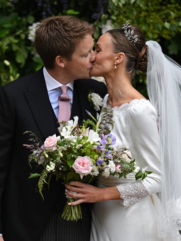 Hugh Grosvenor és Olivia Henson házassága az év esküvője az angoloknál.
