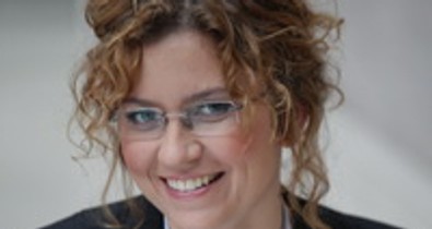 „Egyik szemem sír, a másik nevet” – interjú Veiszer Alindával