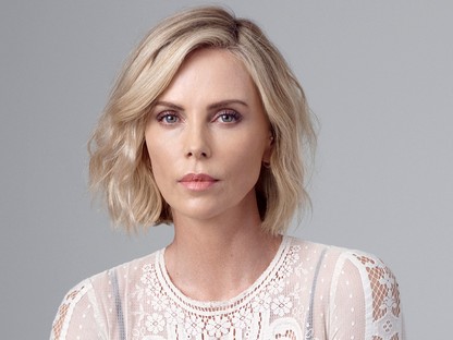 Exkluzív - Charlize Theron az aranyfürdőről és az illatok hatalmáról mesélt nekünk
