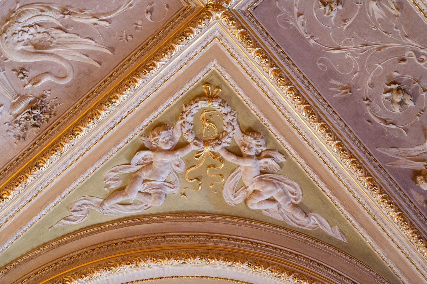 Saxlehner Emília monogramja egykori lakóhelyén