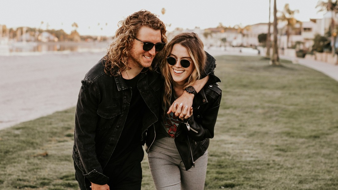 A párkapcsolatok korai szakaszát hívjuk gyakran mézesheteknek, amelyek -bár megadják a rózsaszín köd érzését- mégsincsenek jelen minden alkalommal.