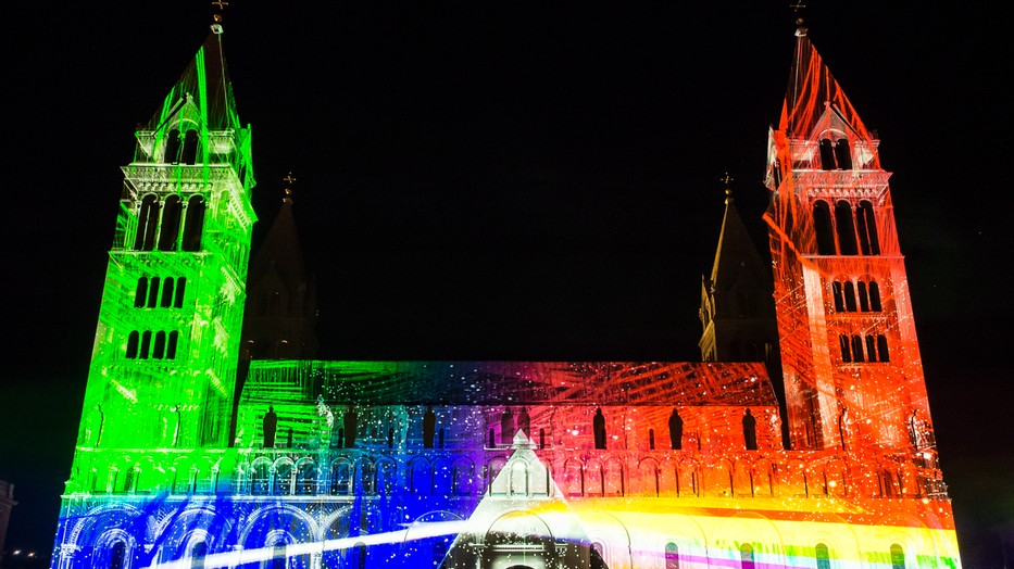 pecs-fényfeszt-3-glamour