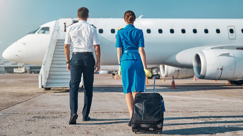 Komoly kiválasztási rendszer és tréning előzi meg azt, hogy valaki légutas-kísérő legyen