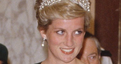 Így készültek Diana hercegné ruhái! Nyilvánosságra kerültek a fotók!