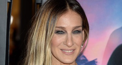 Sarah Jessica Parker gyönyörű csipkeruhában
