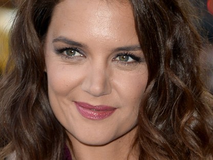 Szörnyű ez a ruha! Hogy tud ilyet felvenni Katie Holmes?