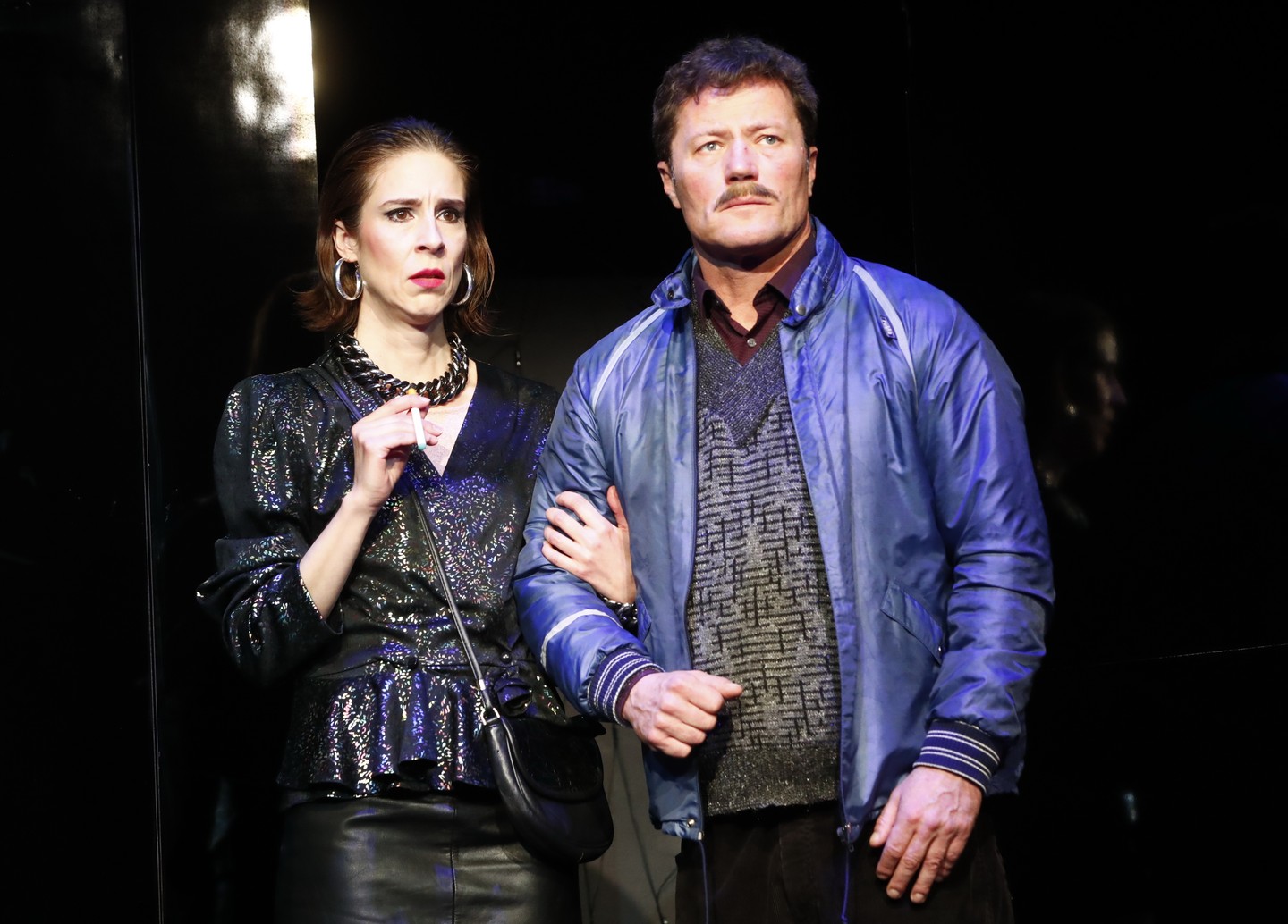 A színházi darabjainak köszönhetően már sokféle külsővel láthattuk - többek között bajusszal is. 