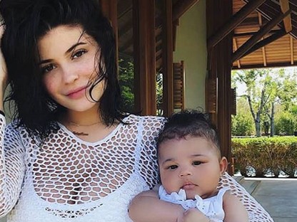Kylie Jenner minden fotóját törölte kislányáról, de miért?