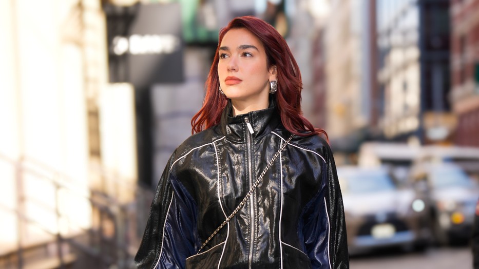 Dua Lipa felszabadította a testét