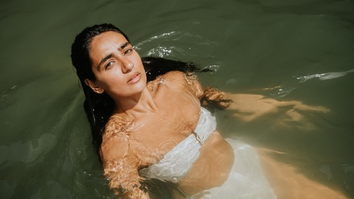 Nemcsak nyugalmat nyersz, erőt is meríthetsz a mantrázásból, ha jól csinálod