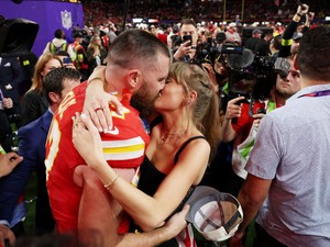 Miért akkora szám Taylor Swift és Travis Kelce Super Bowl csókja? Csak figyelj!