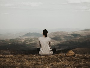 4 meditációs módszer, ami bármikor képes kikapcsolni