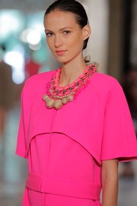 Niki nyitotta a Sur show-t