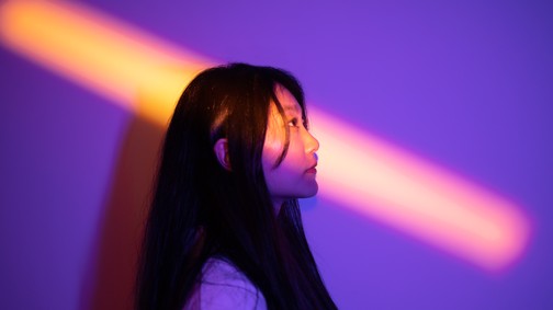 A túsztárgyalók kedvenc pszichológiai módszere, amit minden embernek ismernie kellene