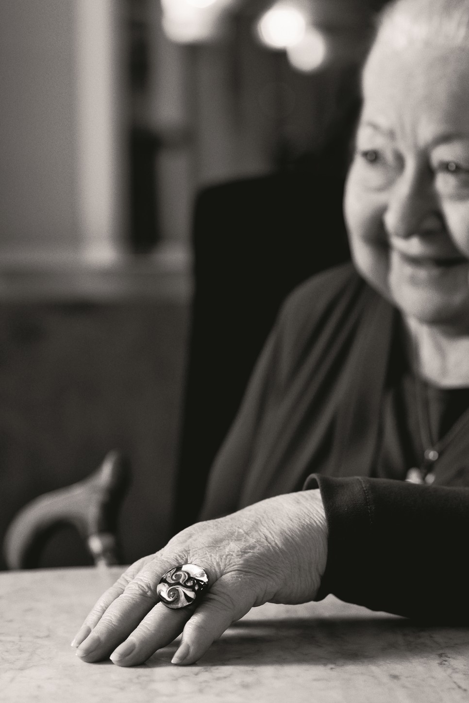 Több mint öt évtizedes pályafutása alatt számos emlékezetes alakítást nyújtott színházban és filmben egyaránt, tökéletesen megformálva karaktereit a komikus és drámai szerepekben is.