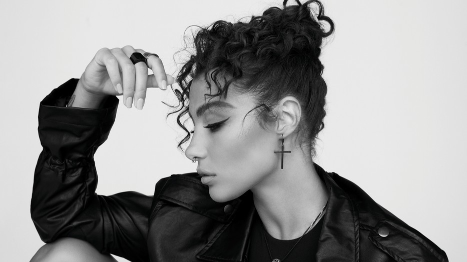 Tóth Andi | Dzseki TOMMY HILFIGER– Van Graaf