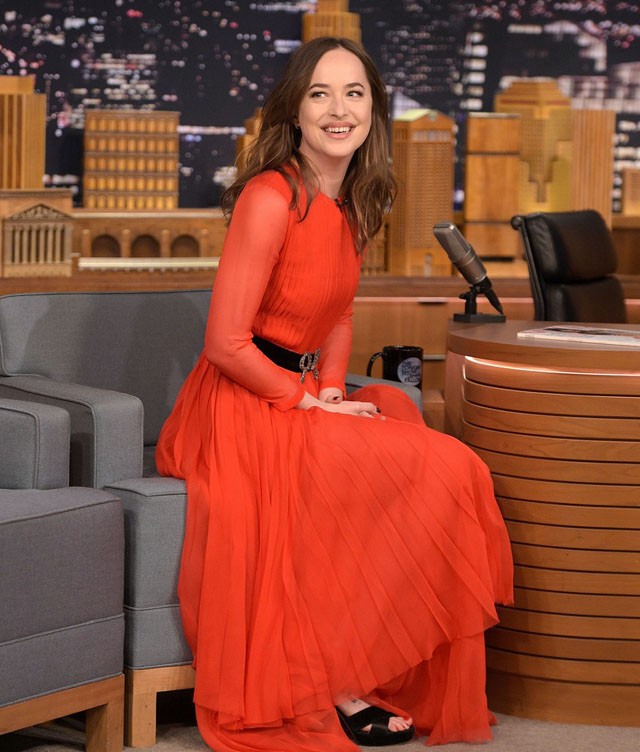 Dakota Johnson Gucci ruhában