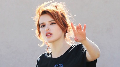 Élőben leplezte le a barátját, akinek randi app volt a telefonján, aztán vetkőzött is