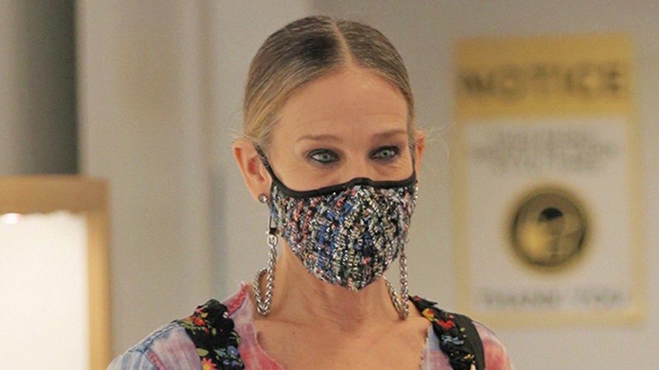 Sarah Jessica Parker legutóbbi szettjére Carrie Bradshaw is nagyon büszke lenne