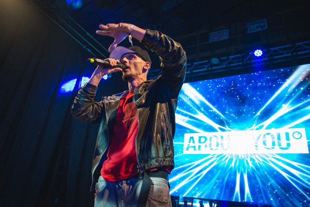 Végre megtudtuk mi az az ABOUT YOU és miért izgult miatta ennyire mindenki