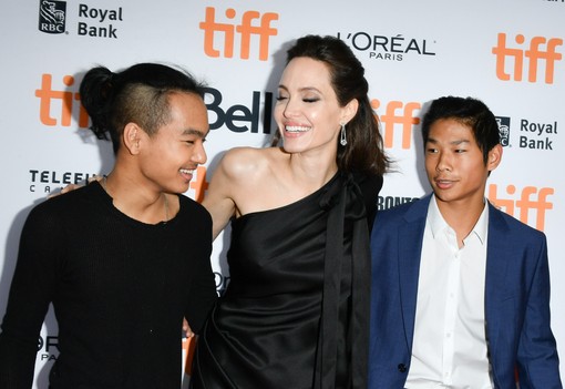 11 elbűvölő fotó Angelina Jolie-ról és a gyerekeiről, ami bizonyítja, mennyire erős a kapcsolatuk