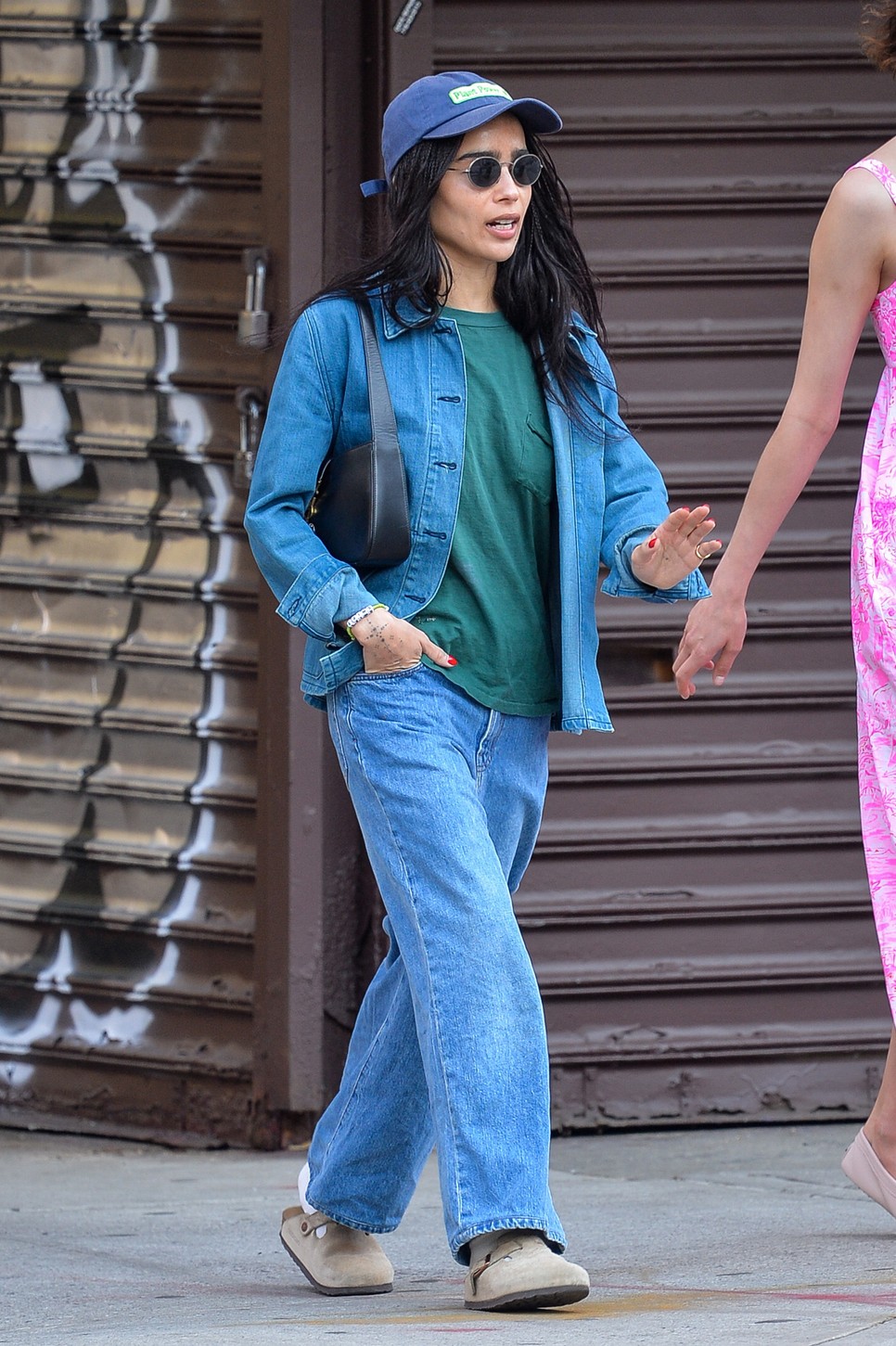 Zoé Kravitz stílusa imádnivaló, és ha neked is tetszik akkor vedd meg most ezt a papucsot kedvezményesen