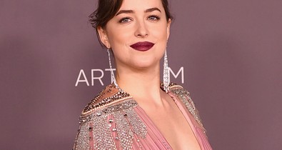 Lelepleződtek: Dakota Johnson először mutatkozott együtt új pasijával!