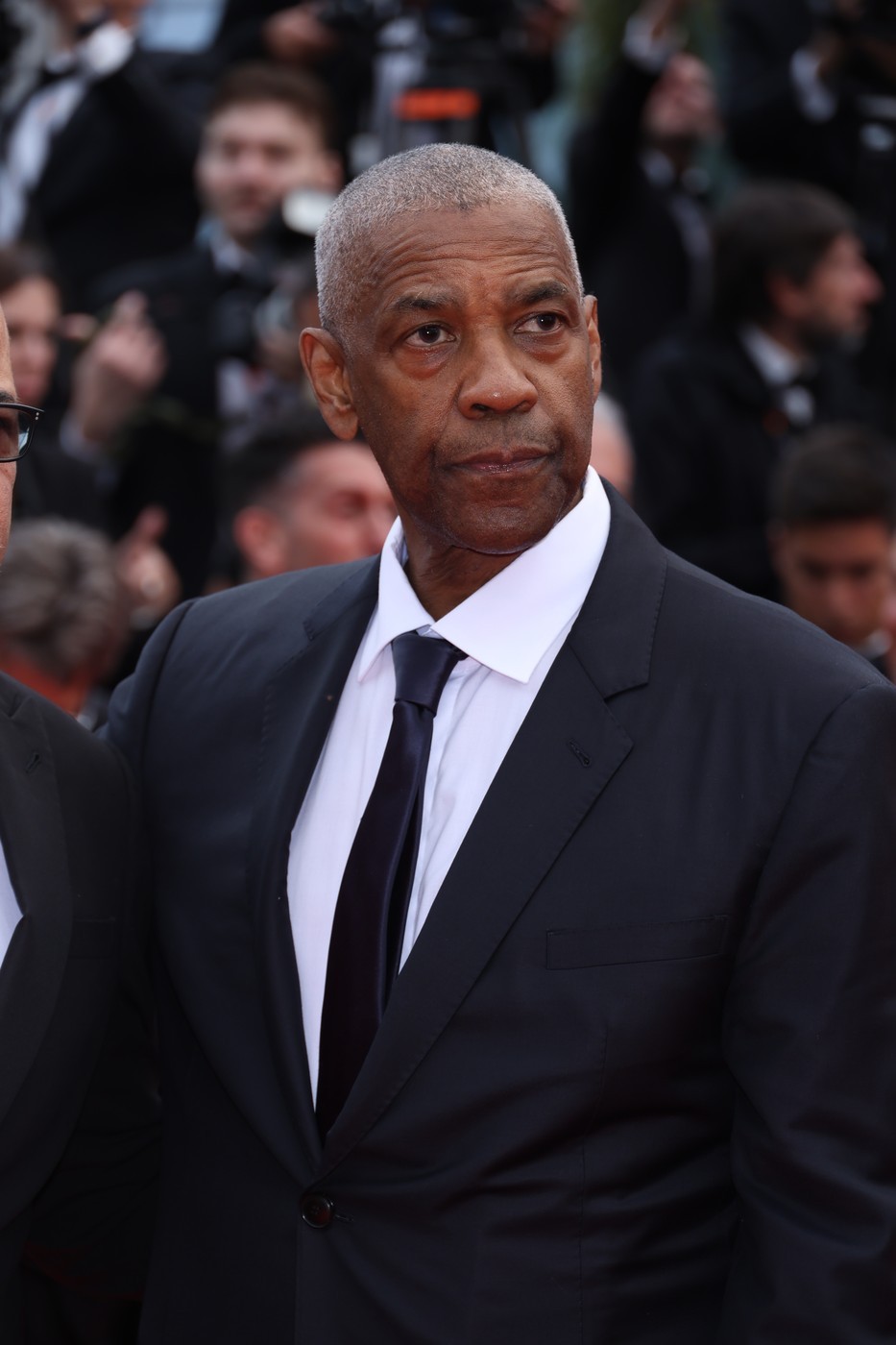 6. Denzel Washington. Becsült nettó vagyon: 300 millió dollár, összes bevétel 2025-ben: 38 millió dollár. A 71 éves sztár továbbra is nagy tiszteletnek örvend Hollywoodban, színészi alakításait pedig rendezői munkájával egészíti ki. 