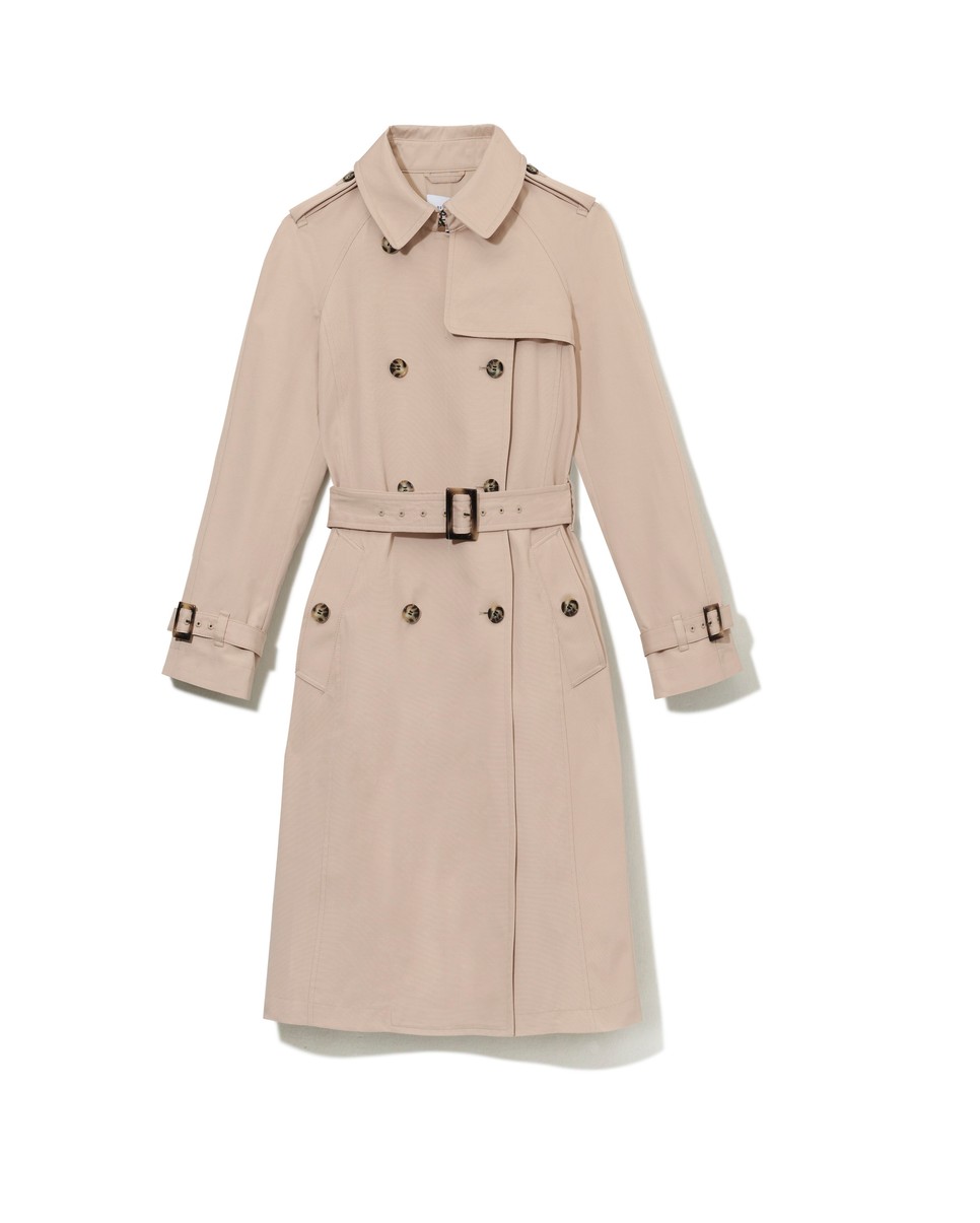 Ragyogó árnyalatok, lehelletkönnyű anyagok: az új tavaszi kollekció egyesíti a modern és klasszikus stílust!