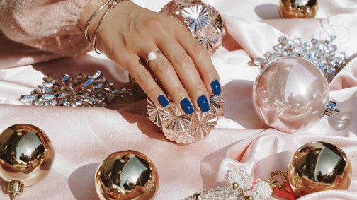 A karácsonyfadíszeid többet elárulnak rólad el a személyiségedről, mint sejtenéd: pszichológus leplezte le a leggyakoribb mintázatokat